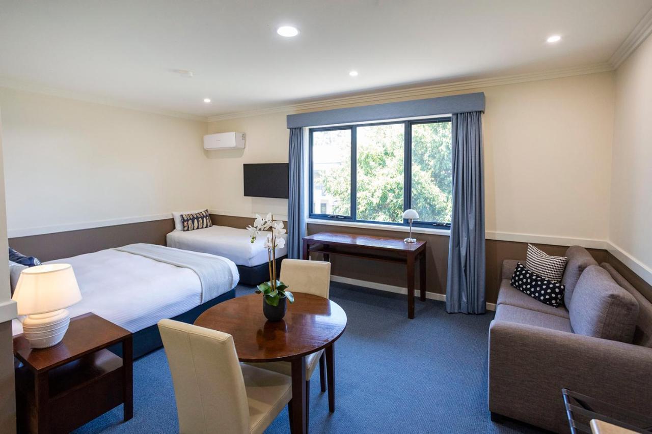 Hawkesbury Race Club Motel Windsor Esterno foto