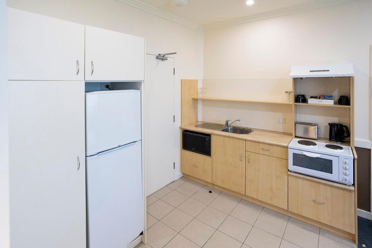 Hawkesbury Race Club Motel Windsor Esterno foto